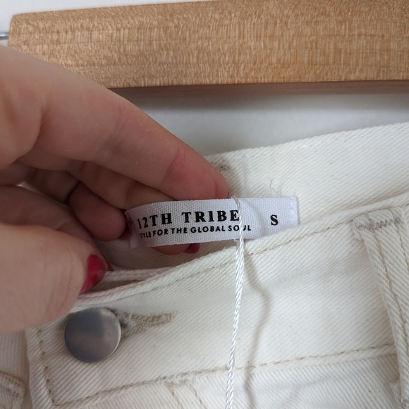 NWT 12th Tribe bone off white ivory asymmetric crisscross Dylan denim shorts - Picture 3 of 9